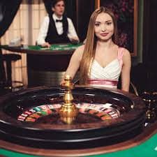 Màn hình casino trực tuyến ty le 5 với baccarat và roulette cho người Việt
